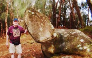 phallic rock molokai