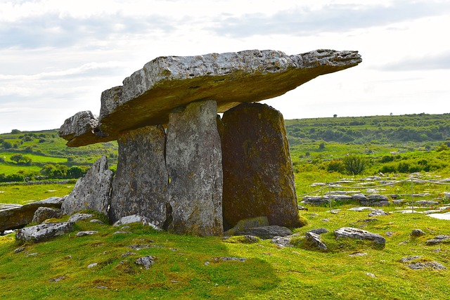 dolmen stones